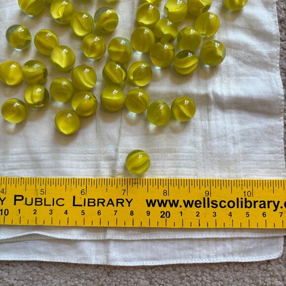 Glass Marbles Agate Cats Eye Yellow Ribbon Lot of 40 - Picture 1 of 2